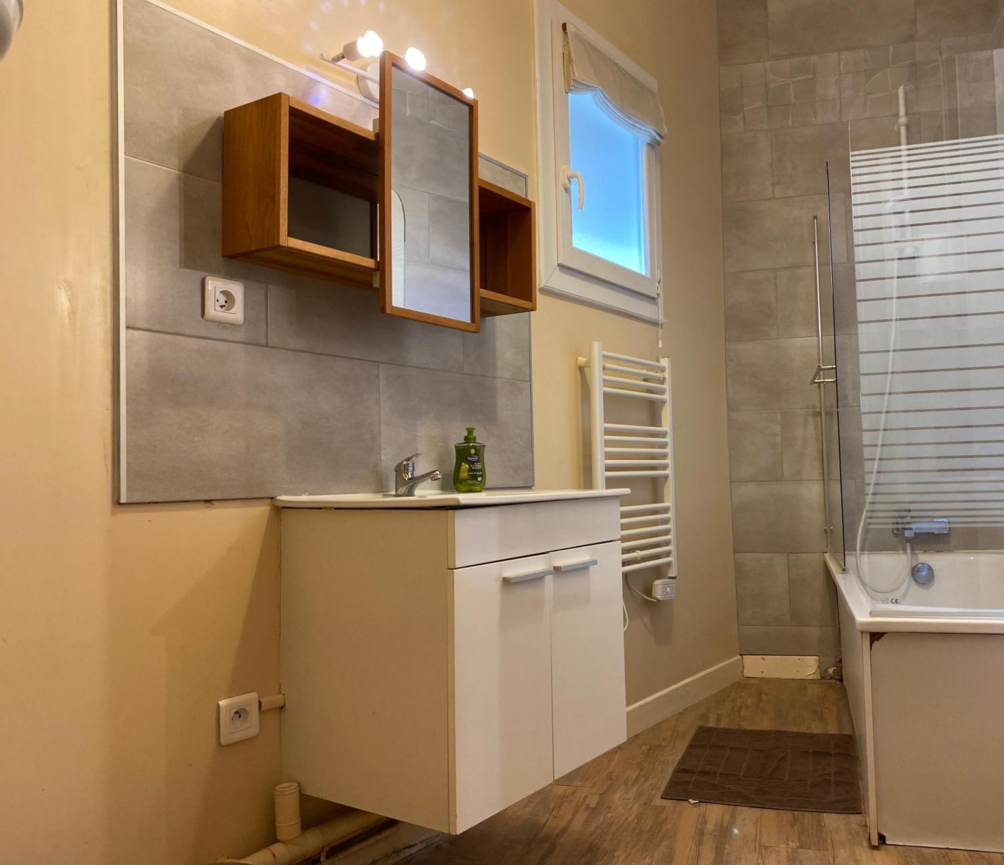 Appartement Coeur Centre Ville 누아용 외부 사진